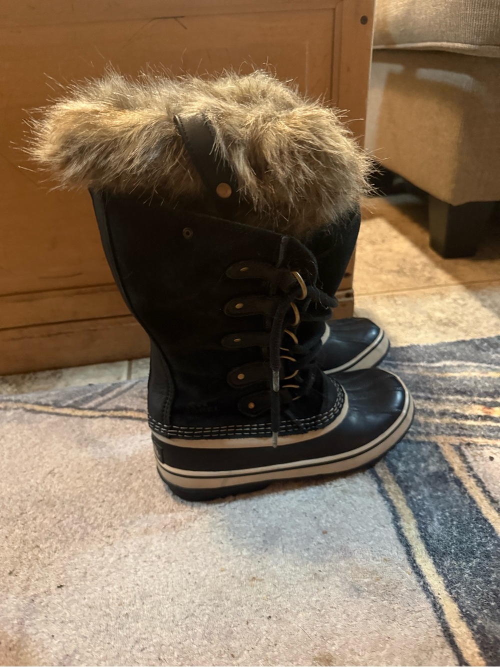 Sorel Black and Brown Faux-Fur Trim Lace-Up Snow Boots